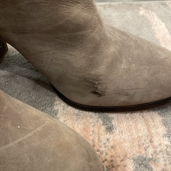 Grey Suede Boots with brown block heel by Aldo - Picture 5 of 5